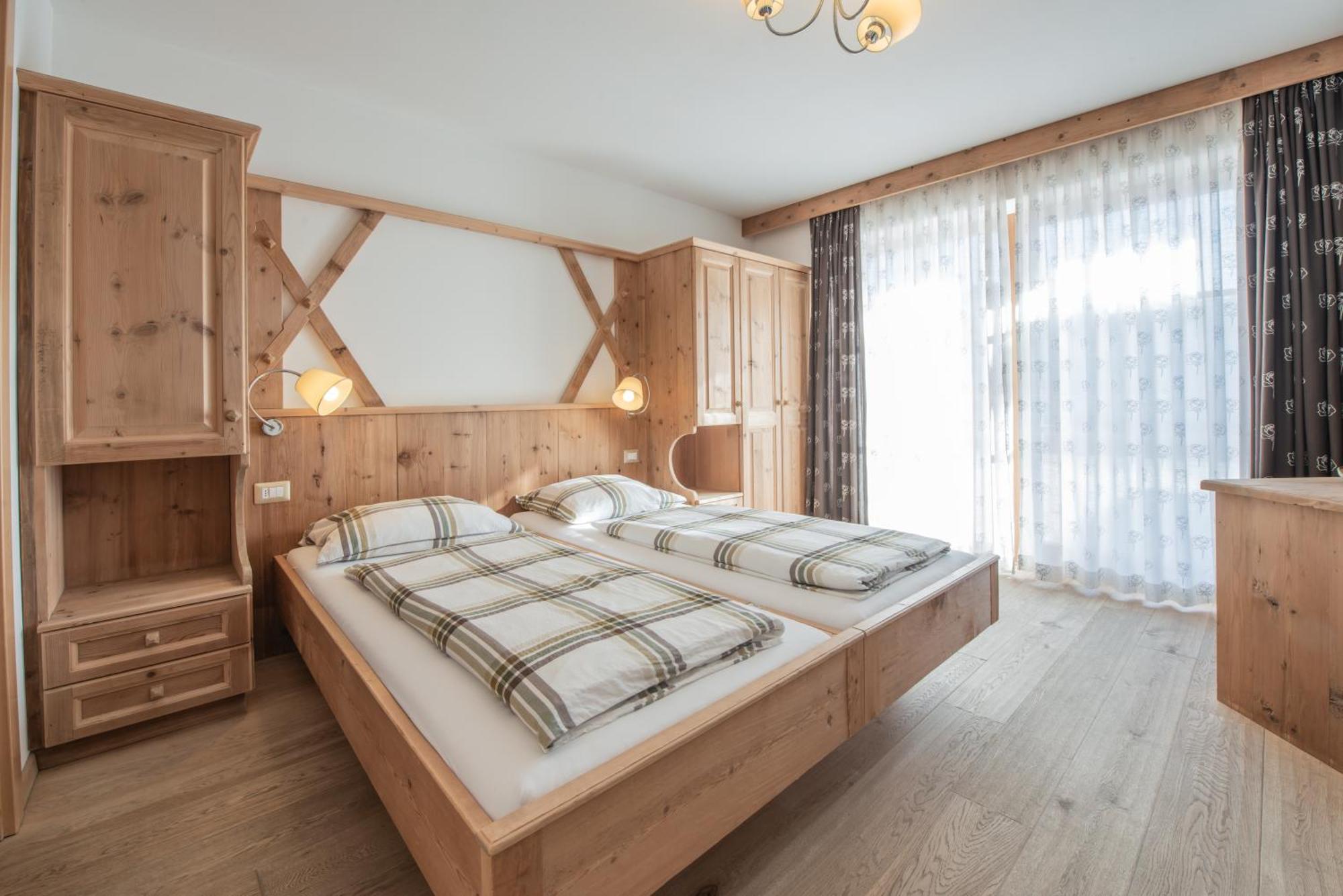 Agriturismo Soleseid San Vigilio Di Marebbe Kültér fotó