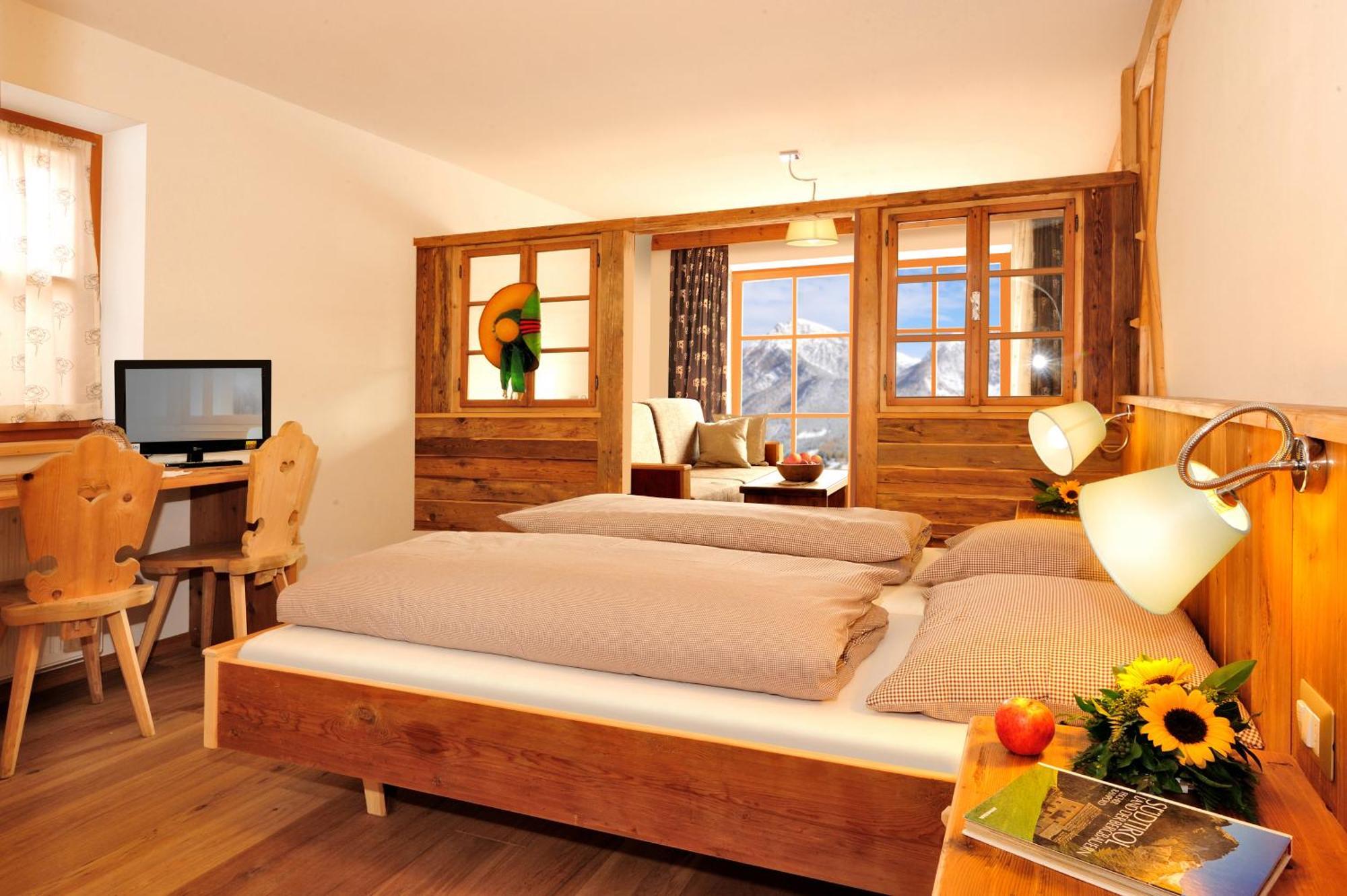 Agriturismo Soleseid San Vigilio Di Marebbe Kültér fotó